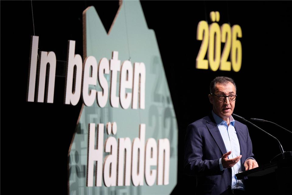 Kann er den Grünen im kommenden Jahr die Macht im Südwesten sichern? Cem Özdemir tritt für die Partei als Spitzenkandidat bei der Landtagswahl an. (Archivbild)Marijan Murat/dpa