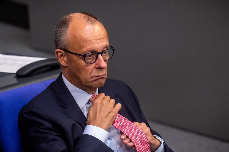 Kanzler Friedrich Merz (CDU) und seine Partei sind in einer heiklen Lage. (Archivbild)Michael Kappeler/dpa