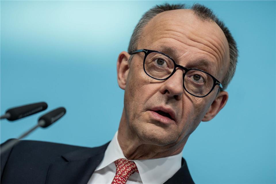 Kanzler Merz bekräftigt seine Kritik an der Höhe des Krankenstandes in DeutschlandMichael Kappeler/dpa