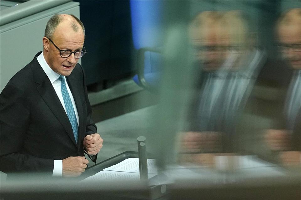 Kanzler Merz räumt in der Generaldebatte des Bundestags ein, dass die Erwartungen an das Reformtempo derzeit höher seien, als sie erfüllt werden könnten.Kay Nietfeld/dpa