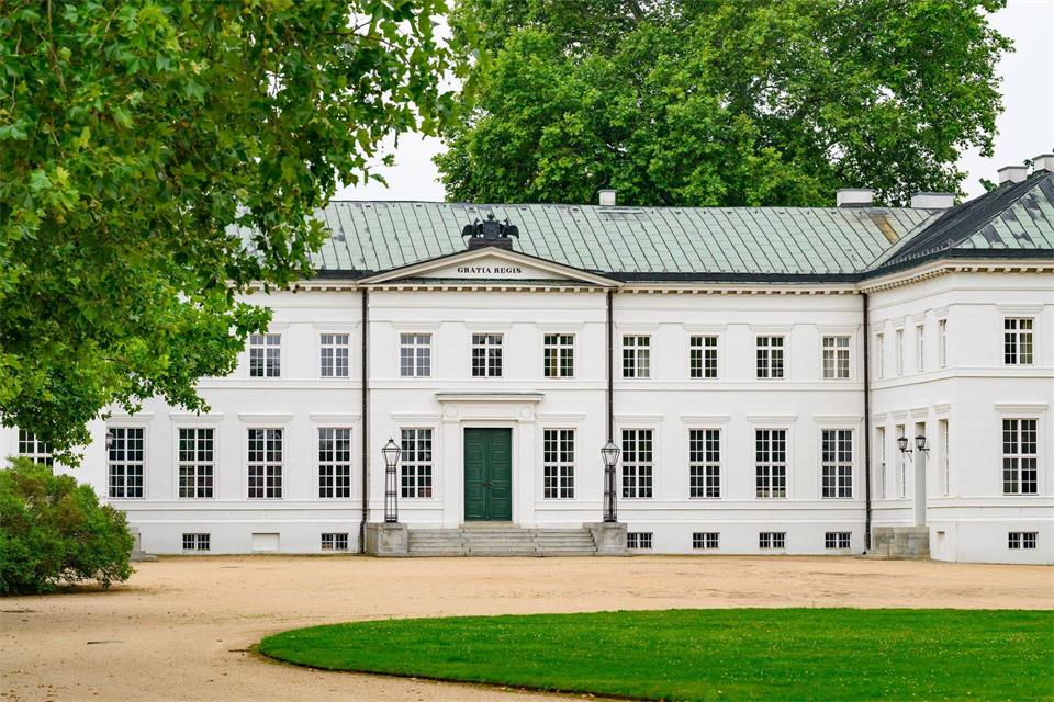 Kanzler Merz und sein Kabinett gehen in Schloss Neuhardenberg in Klausur. (Archivbild) Patrick Pleul/dpa