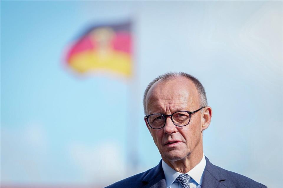 Kanzler Merz will am Tag der Einheit nach vorn schauen. (Archivbild)Kay Nietfeld/dpa
