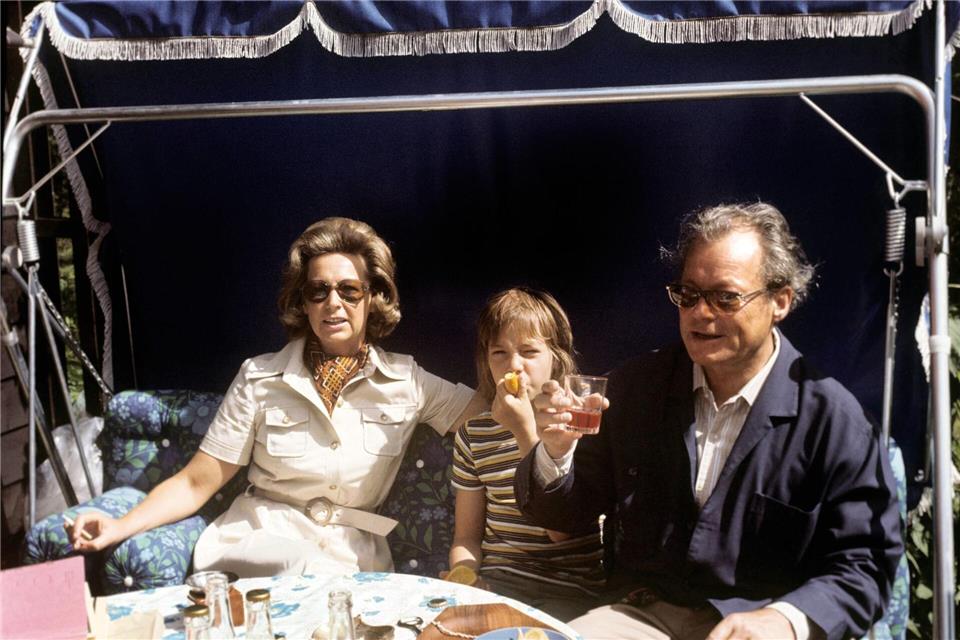 Kanzler mit Familie: Bundeskanzler Willy Brandt mit Ehefrau Rut und Sohn Matthias im Sommerurlaub (Archivbild).picture alliance / dpa