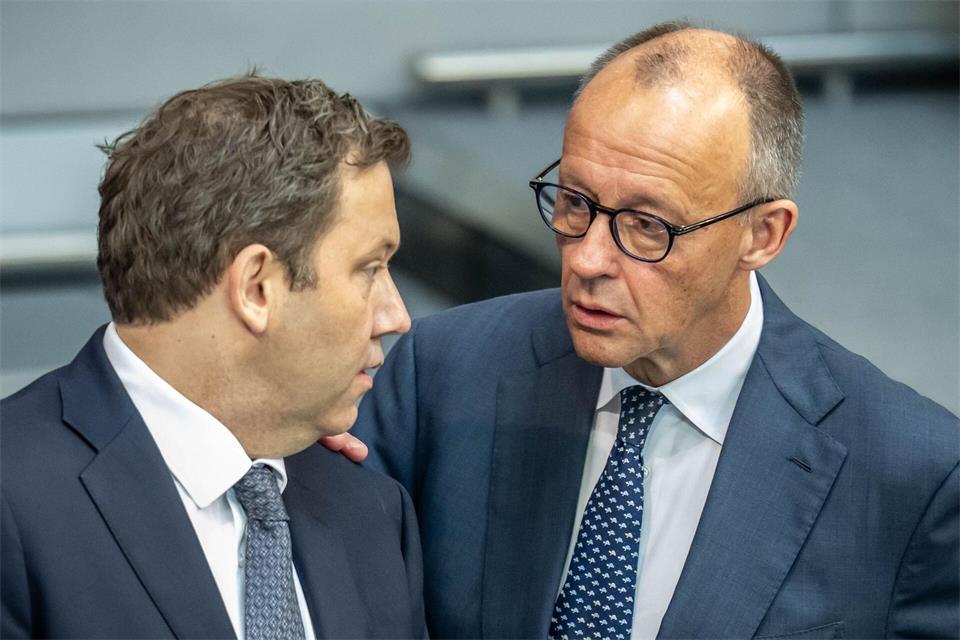 Kanzler und Vizekanzler bemühen sich um gemeinsame Botschaften. (Archivbild)Michael Kappeler/dpa