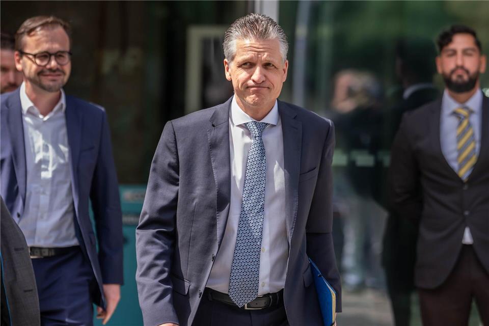 Kanzleramtschef Thorsten Frei sah nicht glücklich aus, als er das Konrad-Adenauer-Haus nach der Präsidiumssitzung verließ.Michael Kappeler/dpa