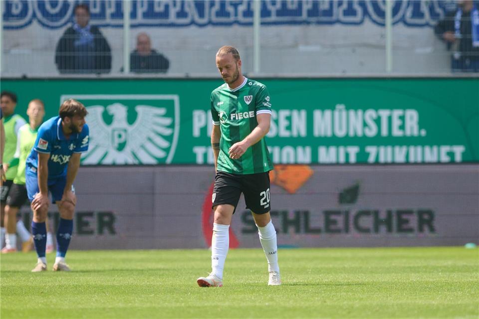 Kapitän Jorrit Hendrix steigt mit Preußen Münster ab.Bernd Thissen/dpa