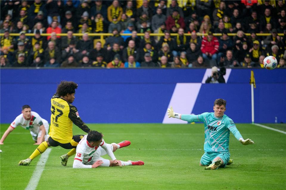 Karim Adeyemi ließ die Dortmunder Fans früh jubeln.Bernd Thissen/dpa