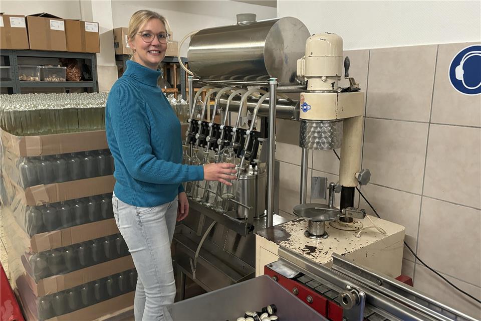 Karin Knüver führt die Brennerei Beckmann in Klein Reken in fünfter Generation.