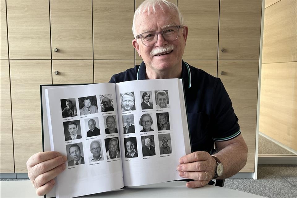 Karl-Heinz Tünte hat eine Chronik der Raesfelder CDU geschrieben und dabei auch die Ortsgeschichte seit dem Jahr 1946 in den Blick genommen.
