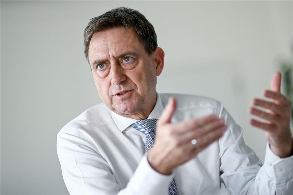 Kassen-Verbandschef Blatt sieht solide Grundlage für stabile Beiträge in den nächsten zwei Jahren. (Archivbild) Britta Pedersen/dpa