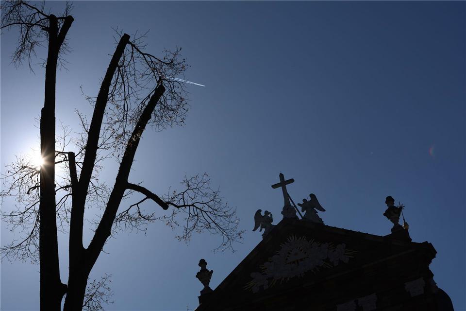 Katholikinnen und Katholiken in Bayern wählen am Sonntag neue Pfarrgemeinderäte. (Symbolbild)Karl-Josef Hildenbrand/dpa