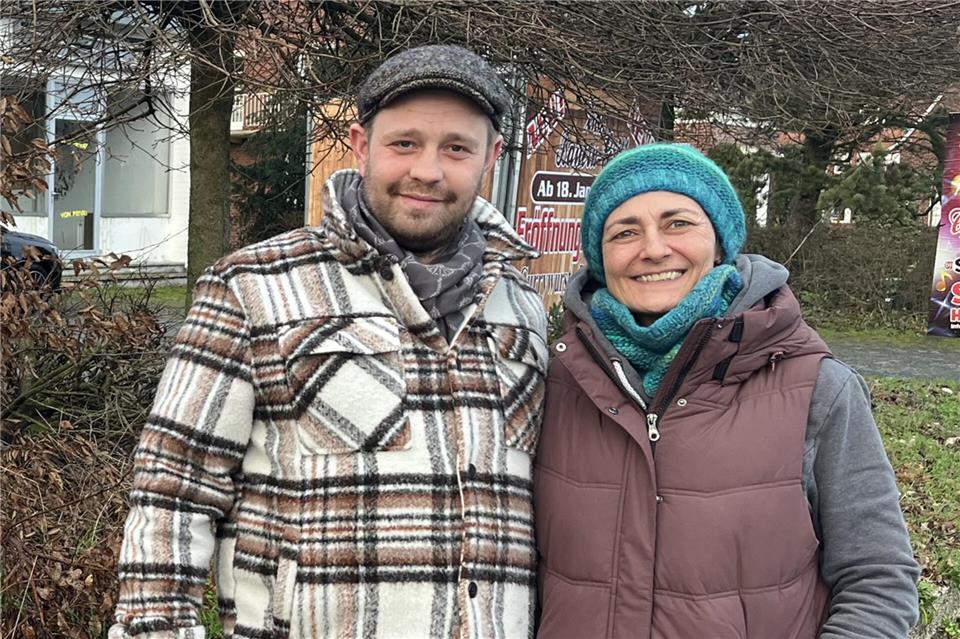 Kati Lindner und Wolfgang Heinz veranstalteten im Winter den Weihnachtsmarkt am Forellenhof.