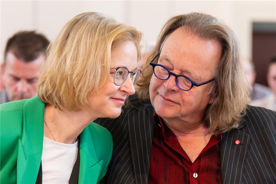 Katja Wolf und Gernot Süßmuth führen das Thüringer BSW als Doppelspitze. Vor dem Besuch des Bundeskanzlers kritisieren sie die Rüstungsausgaben des Bundes. (Archivild)Michael Reichel/dpa