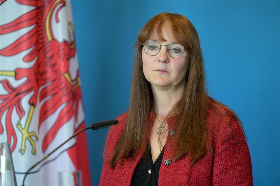 Veröffentlichung des AfD-Gutachtens weiter fraglich Katrin Lange trat am Freitag als Innenministerin zurück.Michael Bahlo/dpa