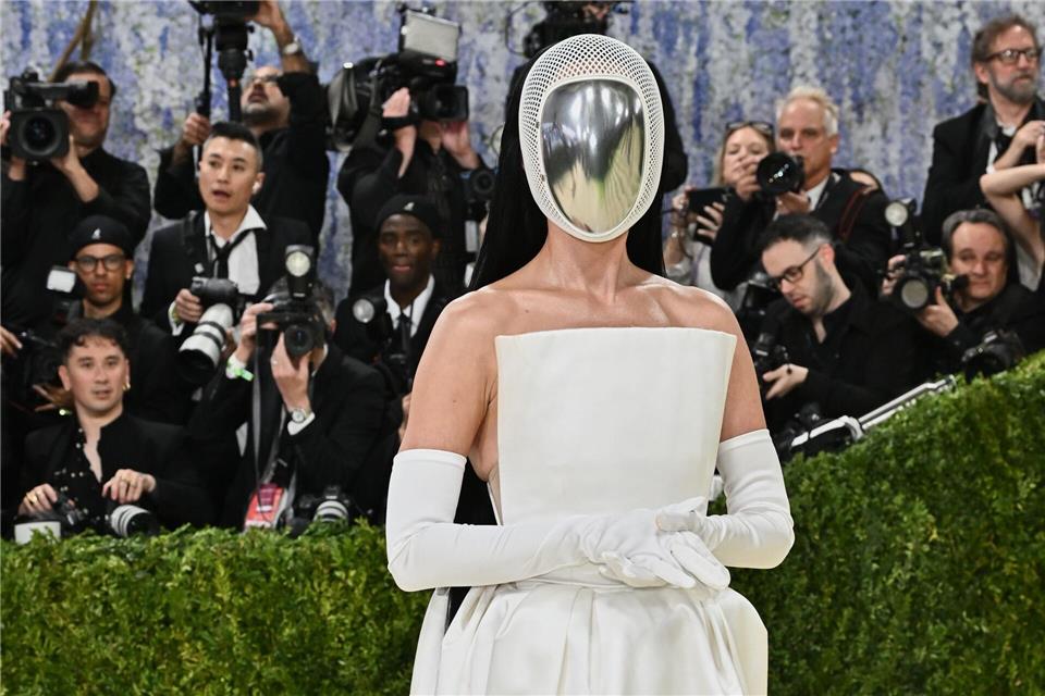Katy Perry kommt zur Benefizgala des Metropolitan Museum of Art.Evan Agostini/Invision/AP/dpa