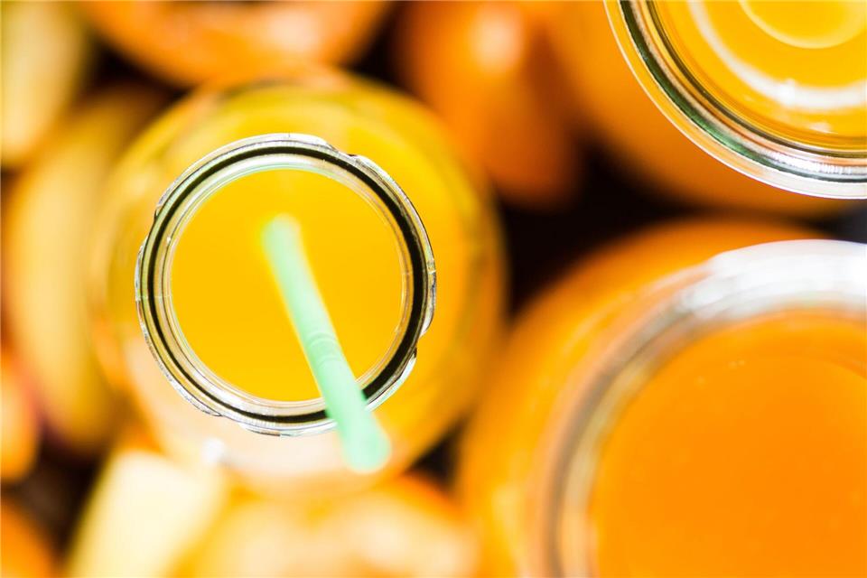 Kaum überzeugende Testergebnisse: Nur ein Multivitaminsaft erhielt im „Öko-Test“ eine gute Bewertung.Franziska Gabbert/dpa-tmn