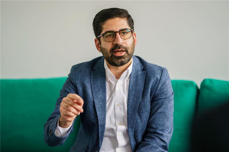 Kaweh Mansoori möchte nach eigenen Worten alle rechtskonformen Möglichkeiten ausschöpfen, um Erleichterungen für betroffene Betriebe zu erzielen. (Archivbild)Andreas Arnold/dpa