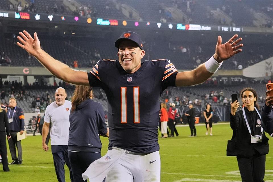 Keenum hatte nach dem Heimsieg gegen Philadelphia allen Grund zum Jubeln.Nam Y. Huh/AP/dpa