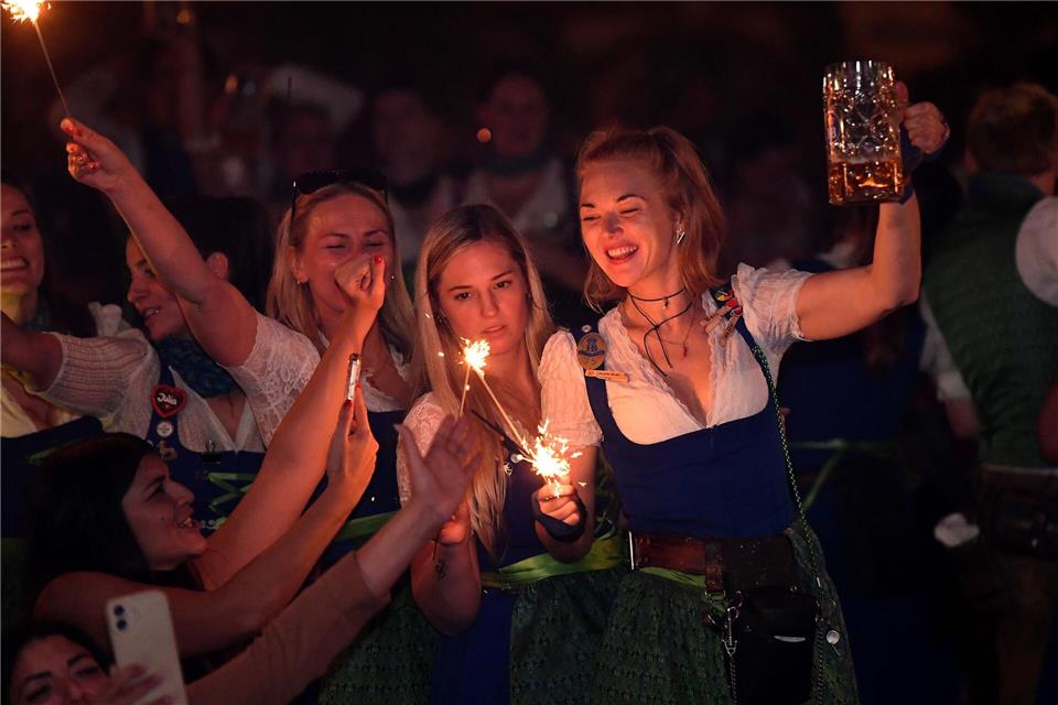Kehraus auf der Wiesn.Felix Hörhager/dpa