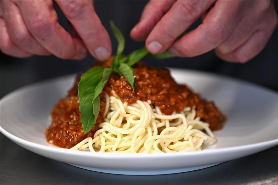 Kein Gericht verkaufte Apetito häufiger in Kantinen als dieses: Spaghetti Bologonese. Wolf von Dewitz/dpa