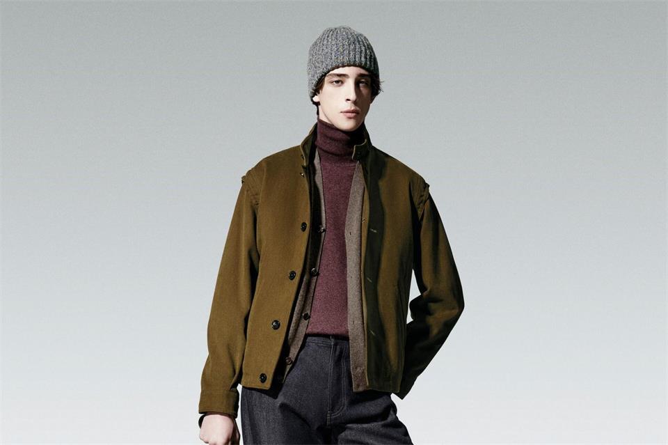 Kein Winter ohne Rollkragenpullover. Hier angesagt gestylt mit schmaler Hose aus der Herbst-Winterkollektion 2026/2027 von Loro Piana.Loro Piana/dpa-tmn