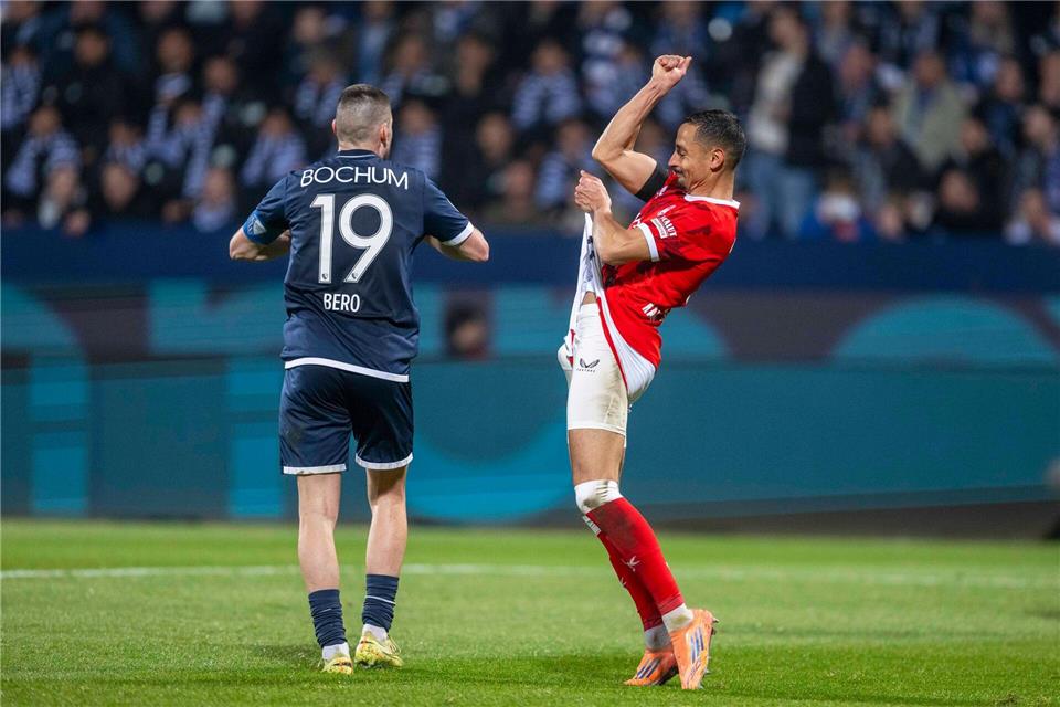 Kenny Redondo ärgert sich über eine vergebene Chance.David Inderlied/dpa