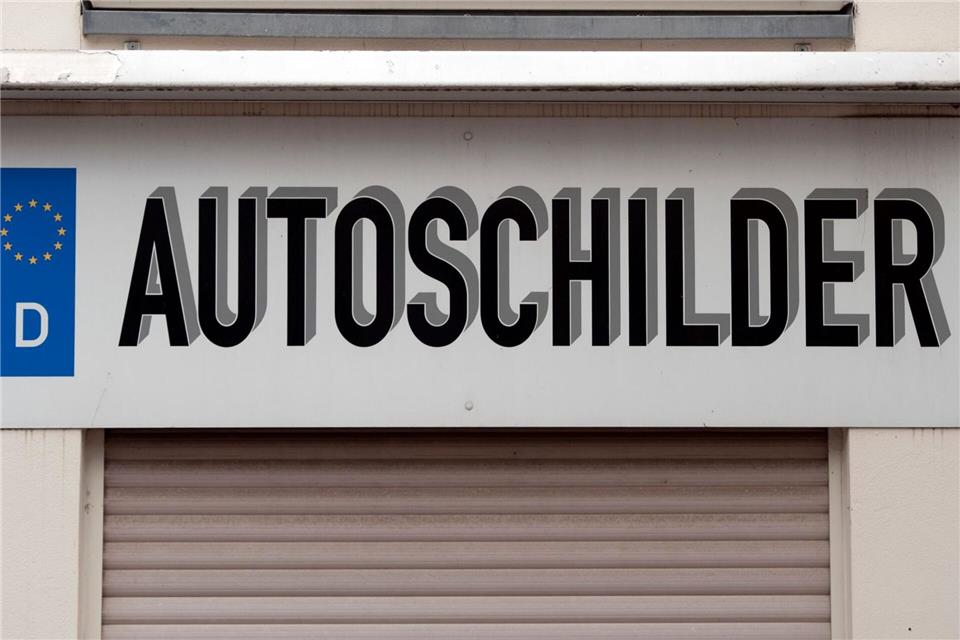 Kennzeichen mit Heimatbezug sind bei vielen Autofahrern beliebt. (Symbolbild)picture alliance / ZB