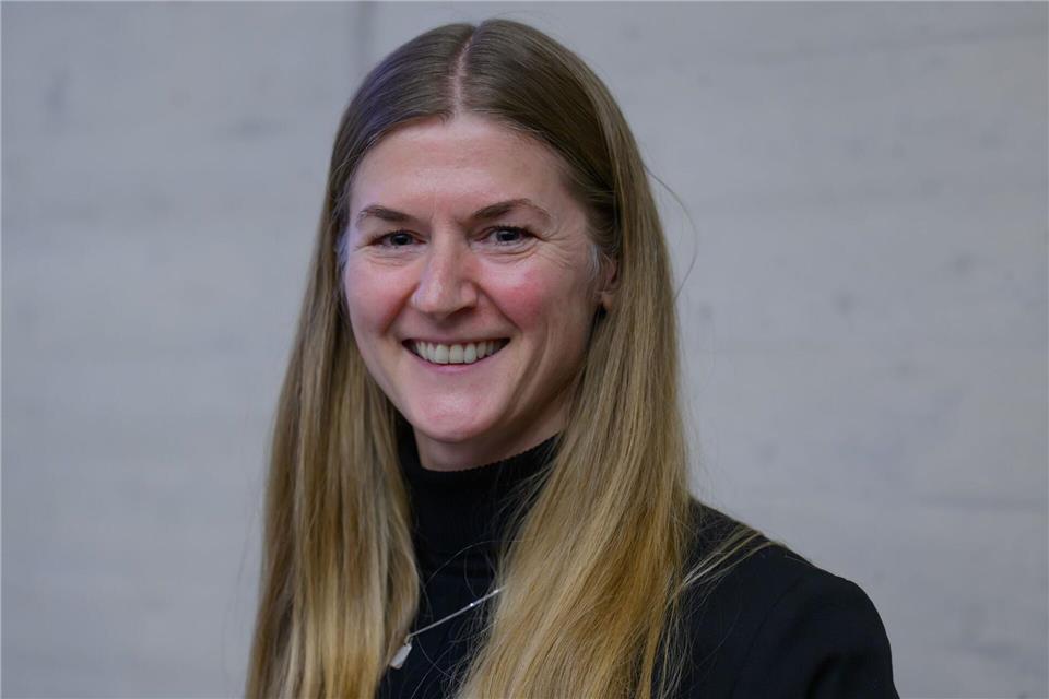 Kerstin Godenrath ist die Landesvorsitzende des Weißen Rings Sachsen-Anhalt und plädiert dafür, die Perspektive der Betroffenen stärker zu berücksichtigen. (Archivbild)Hendrik Schmidt/dpa