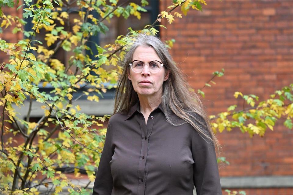 Kerstin Krebs lebt seit ihrer Kindheit mit den Folgen sexualisierter Übergriffe in der Evangelisch-lutherischen Landeskirche Hannovers.Shireen Broszies/dpa