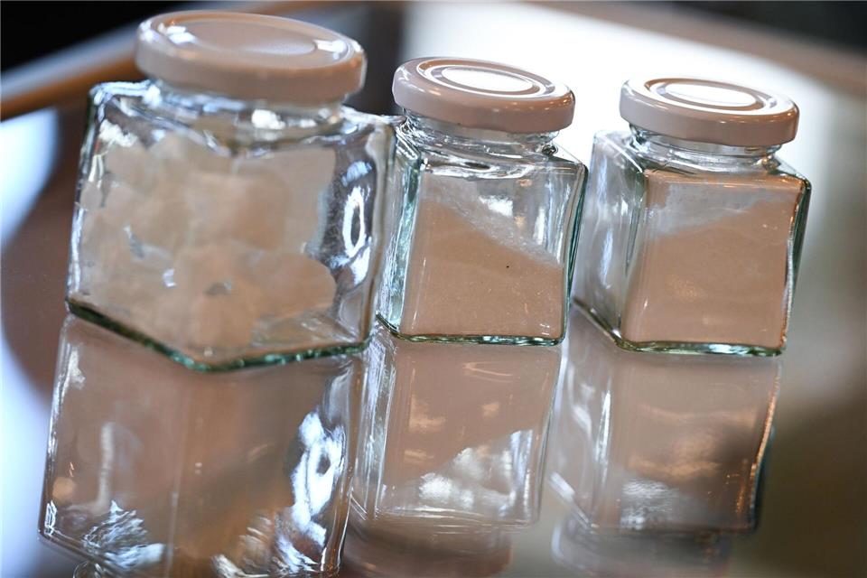 Ketamin wird auch als illegale Partydroge missbraucht. Als Medikament gegen Depressionen ist es in Form von Nasenspray zugelassen. picture alliance/dpa