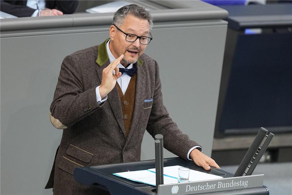 Keuter war durch einen „t-Online“-Bericht in den Fokus geraten, wonach er seine Freundin in seinem Bundestagsbüro beschäftige. (Archivbild)Michael Kappeler/dpa