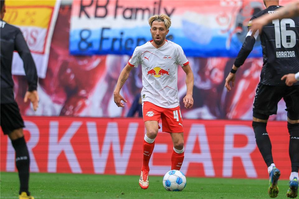 Kevin Kampl (m) und RB Leipzig lösen den Vertrag auf. (Archivbild)Jan Woitas/dpa