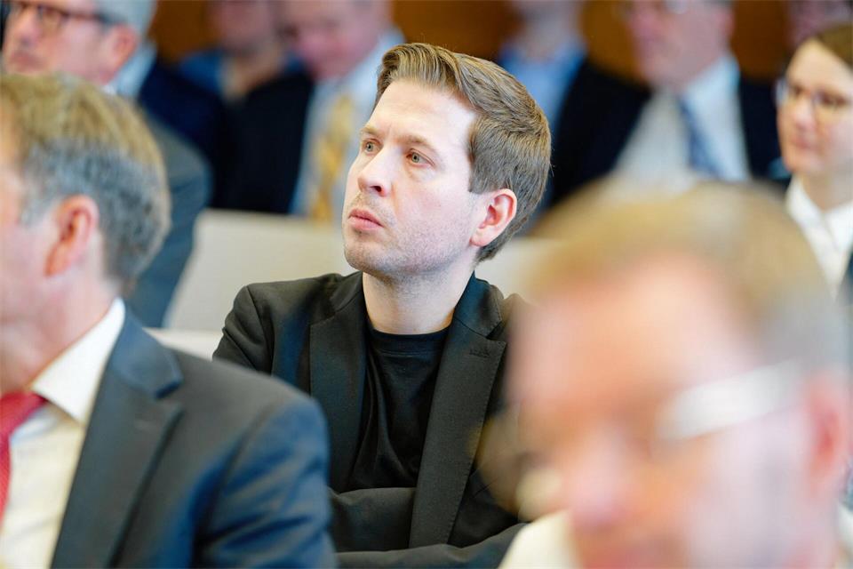 Kevin Kühnert kritisiert die Verschonung großer Betriebsvermögen.Uwe Anspach/dpa