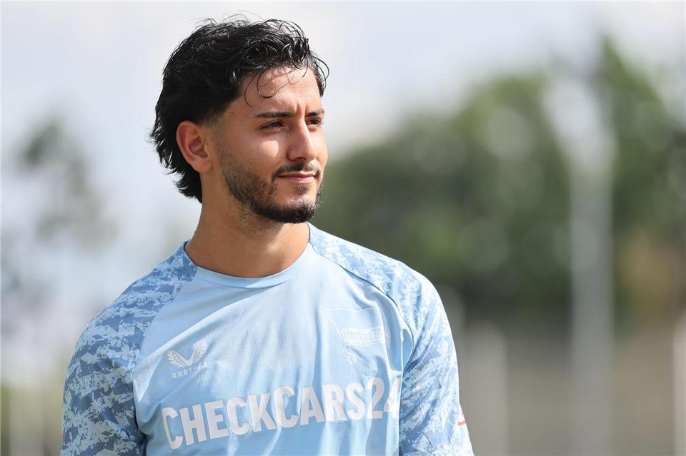 Kevin Sessa spielt seit Sommer 2024 für die Berliner. (Archivbild)Andreas Gora/dpa