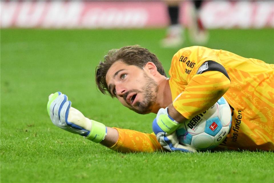 Kevin Trapp soll beim FC Paris nur Reservetorwart werden (Archivbild).Torsten Silz/dpa