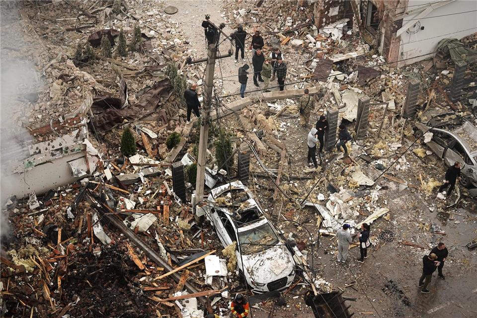 Kiew war eines der Ziele der russischen Angriffe in der Nacht und in den Morgenstunden.Efrem Lukatsky/AP/dpa