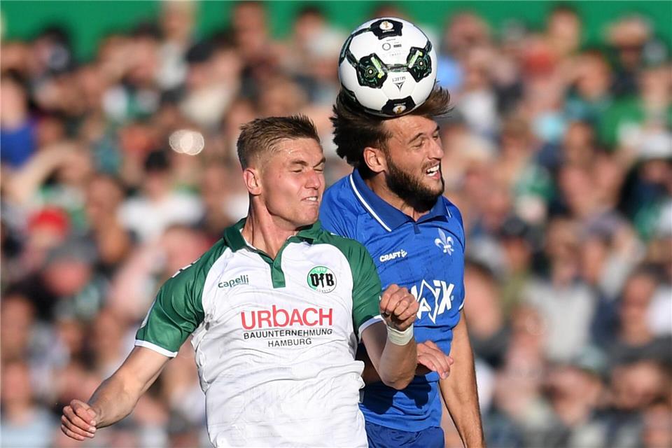Killian Corredor (re.) zieht es offenbar in seine französische Heimat zurück.Daniel Bockwoldt/dpa
