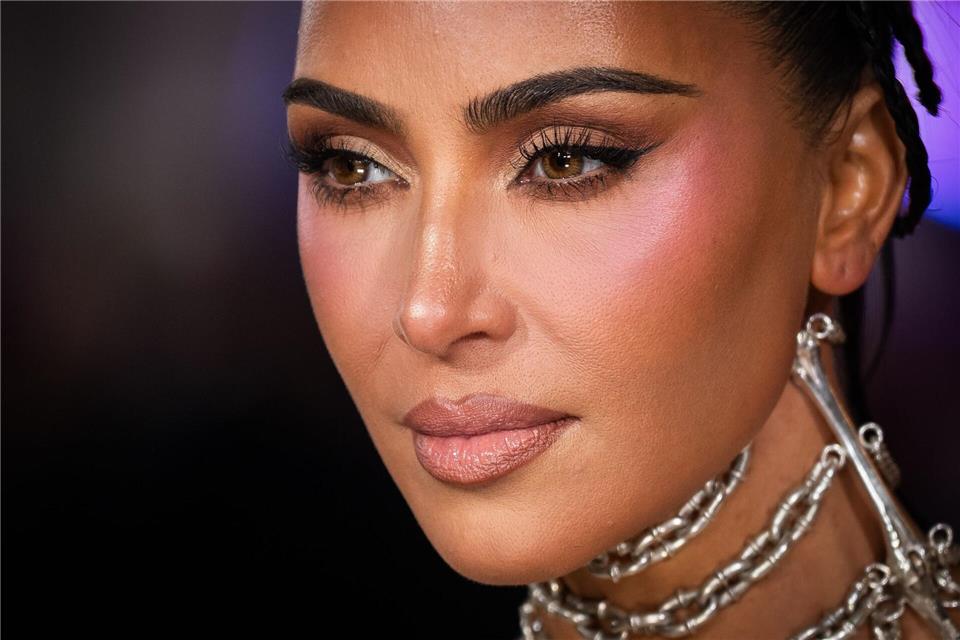 Kim Kardashian hat auf Instagram ein 20-teiliges Foto- und Videoalbum mit Eindrücken der vergangenen Wochen geteilt. (Archivbild)Scott A Garfitt/Invision/dpa