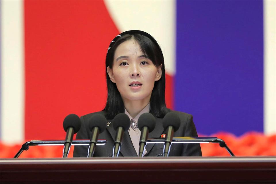 Kim Yo Jong, Schwester des nordkoreanischen Machthabers Kim Jong Un, hat die reduzierten Militärübungen der US-südkoreanischen Streitkräfte scharf kritisiert. (Archivbild)·····/KCNA via KNS/AP/dpa