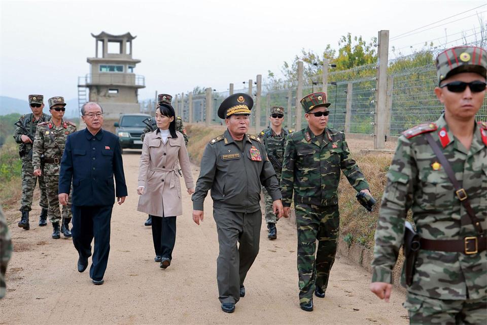 Kim Yo Jong, Schwester von Machthaber Kim Jong Un, hat am Mittwoch die innerkoreanische Grenze inspiziertUncredited/KCNA via KNS/AP/dpa