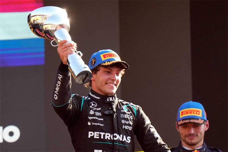 Kimi Antonelli ist dem WM-Titel ein großes Stück näher.Luca Bruno/AP/dpa