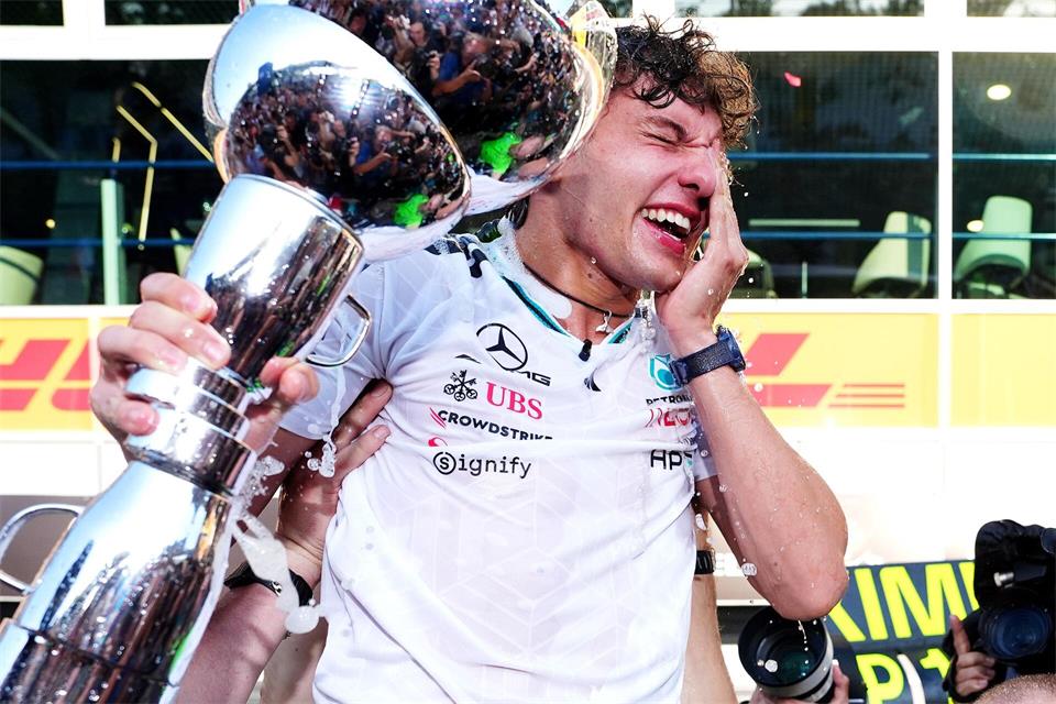 Kimi Antonelli ist dem WM-Titel ein großes Stück näher.Bradley Collyer/PA Wire/dpa