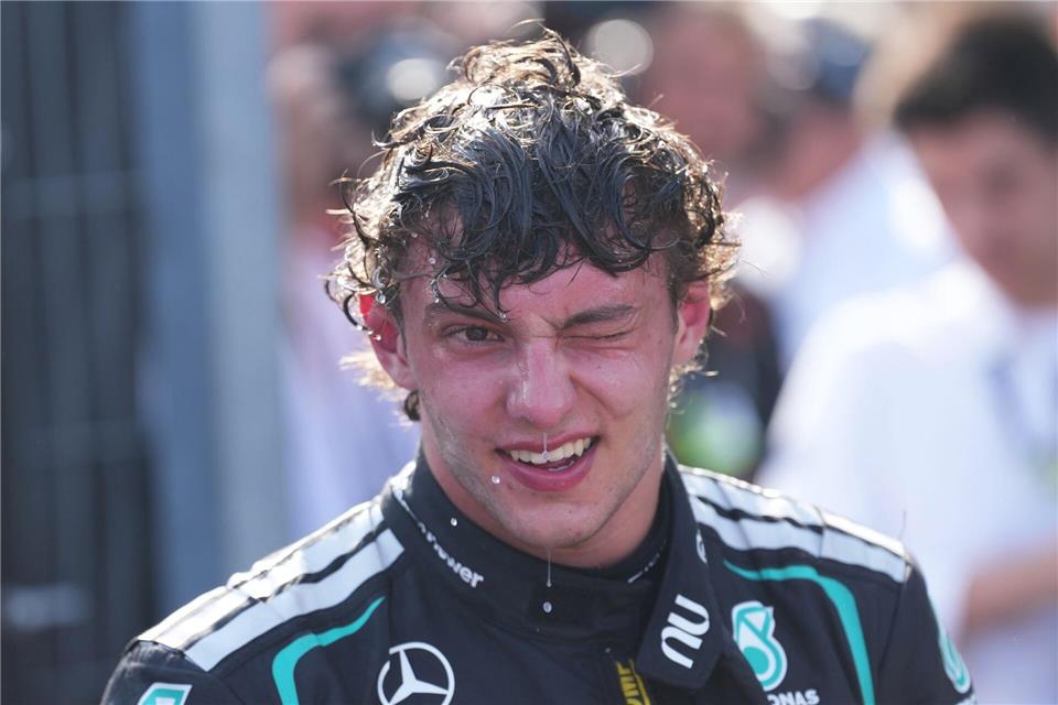 Kimi Antonelli will die Konkurrenz nach der Sommerpause wieder nass machen.Darko Vojinovic/AP/dpa