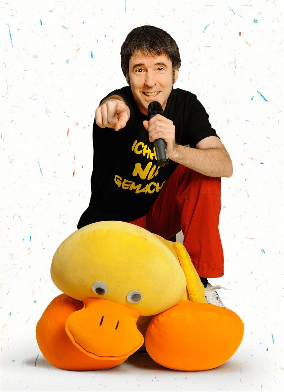 Klaus Foitzik tritt mit seinem Mitmachtheater „Wenn die Buchstaben Karneval feiern“ auf