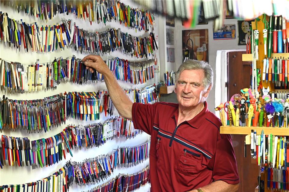 Mann aus Südharz sammelt mehr als 25.000 Kugelschreiber Klaus Kuhnhold sammelt seit 1998 Kugelschreiber.Elisa Schu/dpa