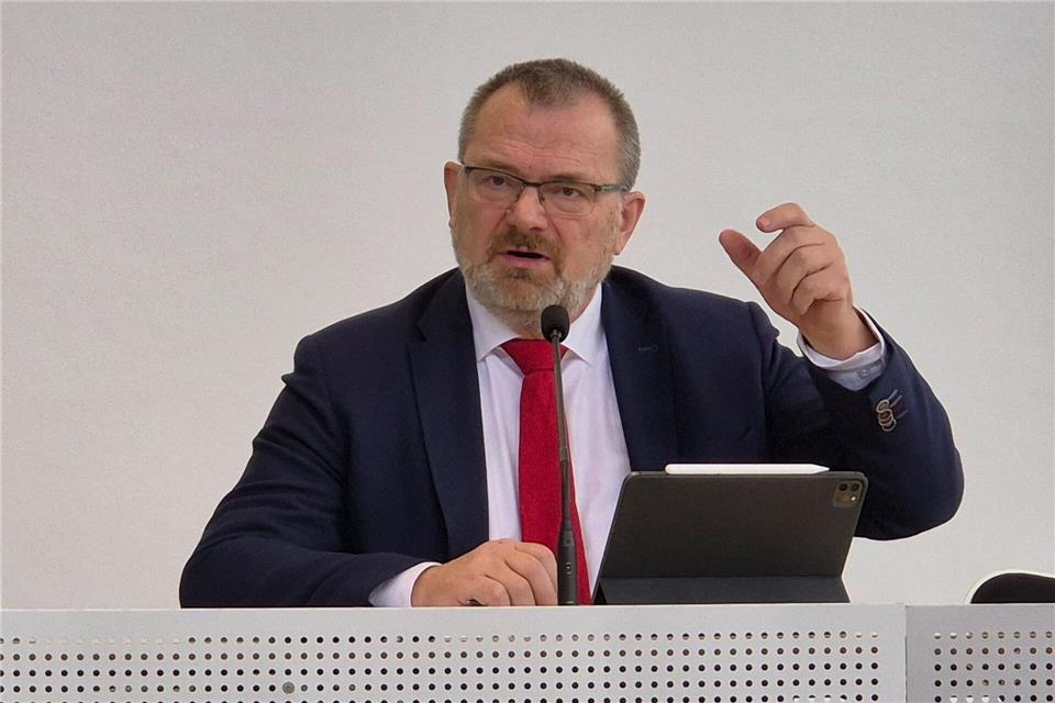 Klaus-Peter Hansen: „Jugendarbeitslosigkeit hat viele Ursachen – am besten verhindert sie Qualifikation.“ (Archivbild)Jasmin Beisiegel/dpa