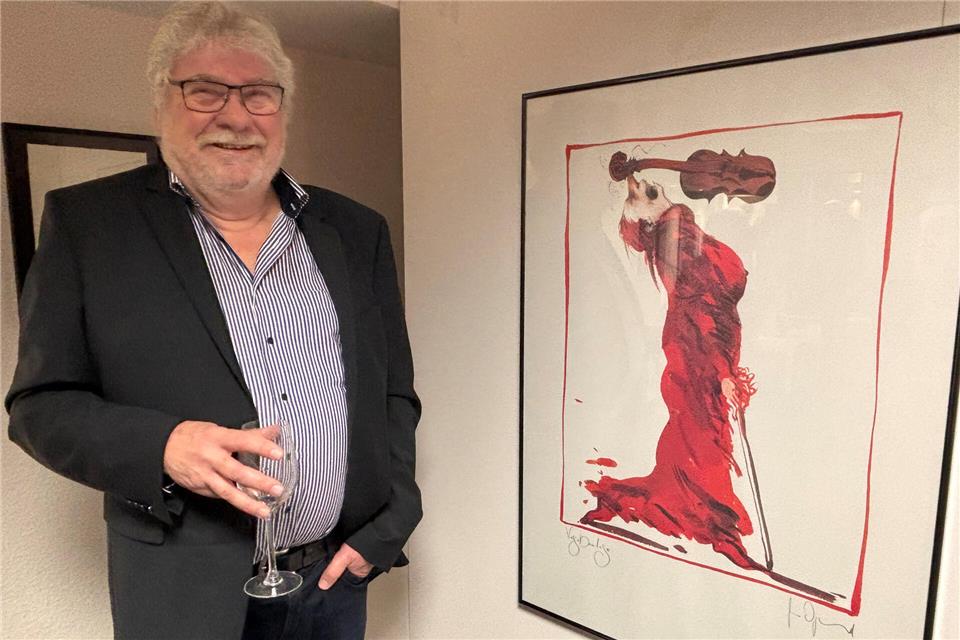 Klaus Queckenstedt, Vorsitzender des Kunstvereins, skizzierte bei der Vernissage Leben und Werk von Gertrude Degenhardt.