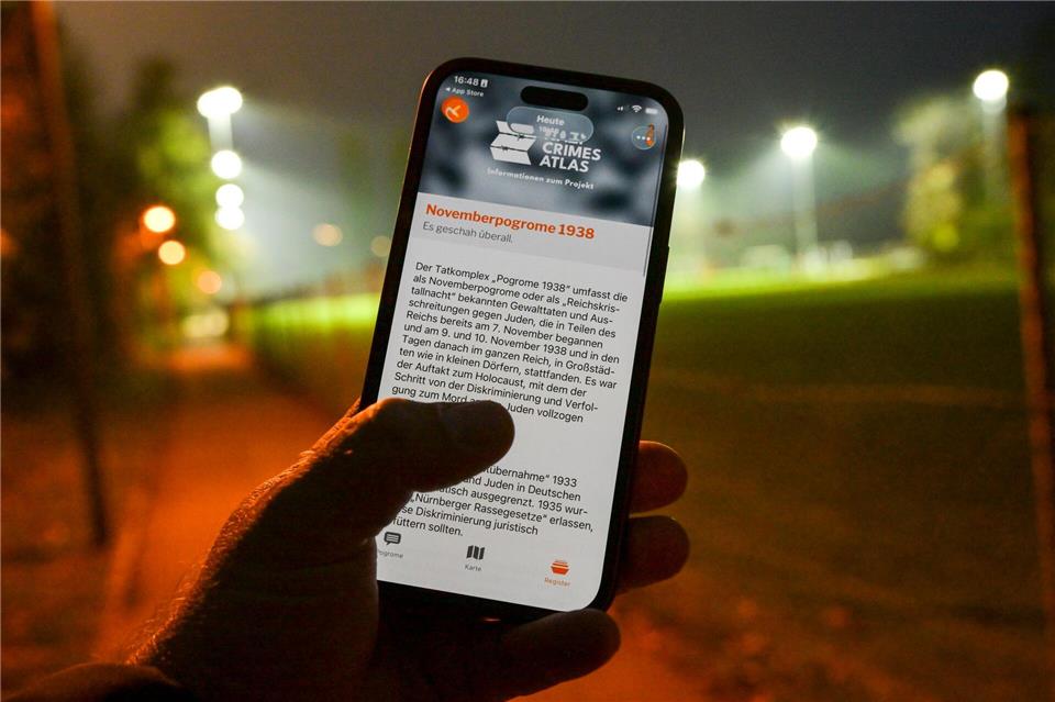 Klickt man in der App auf einen Eintrag, gelangt man zu Erläuterungen zu dem jeweiligen Tatort. Peter Kneffel/dpa