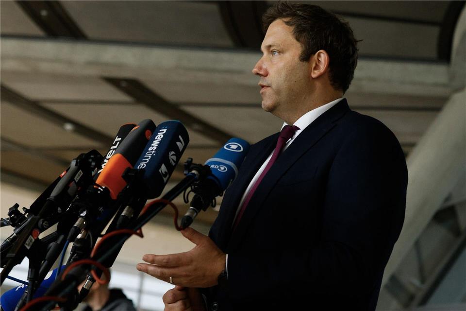 Klingbeil reagierte - und nahm den Verkehrsminister in die Verantwortung. Carsten Koall/dpa