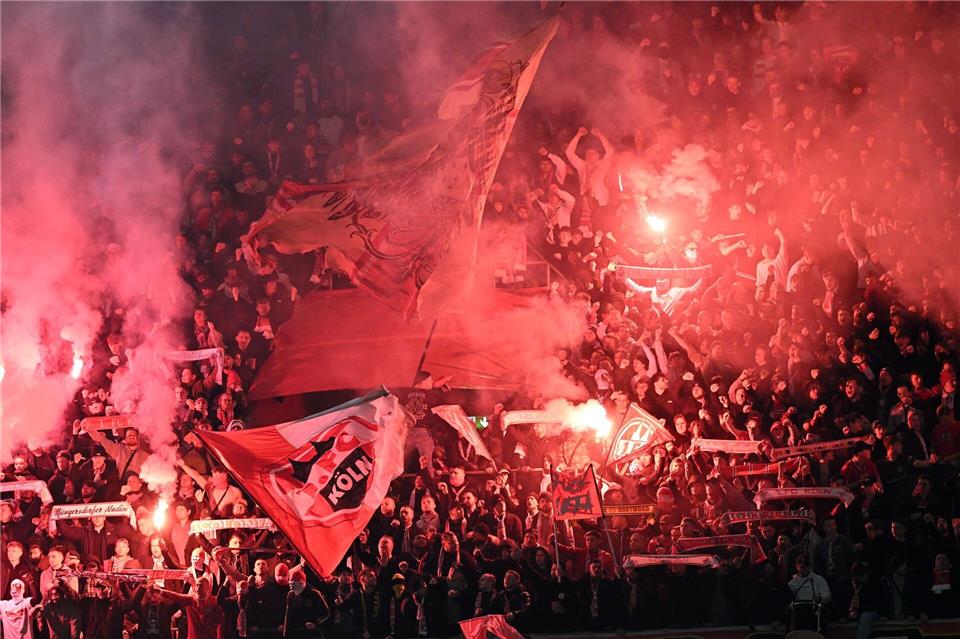 Kölner Fans beim Youth-League-Spiel gegen Inter Mailand.Federico Gambarini/dpa